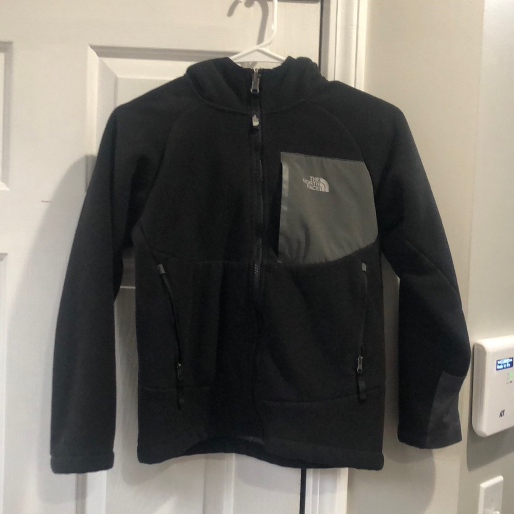 Boys The North Face hooded fleece jacket - Size M